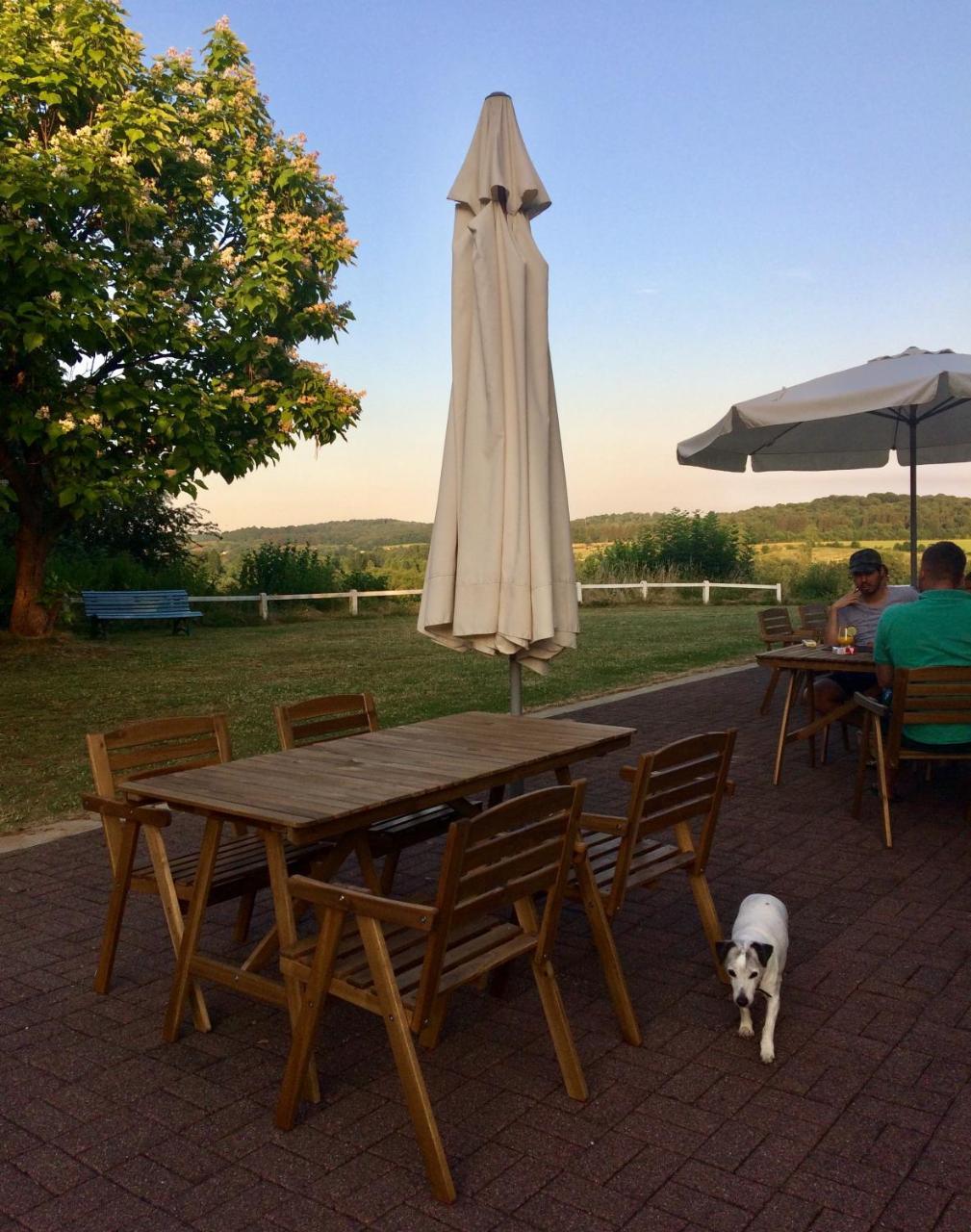 Hotel La Venerie วีร์ตง ภายนอก รูปภาพ