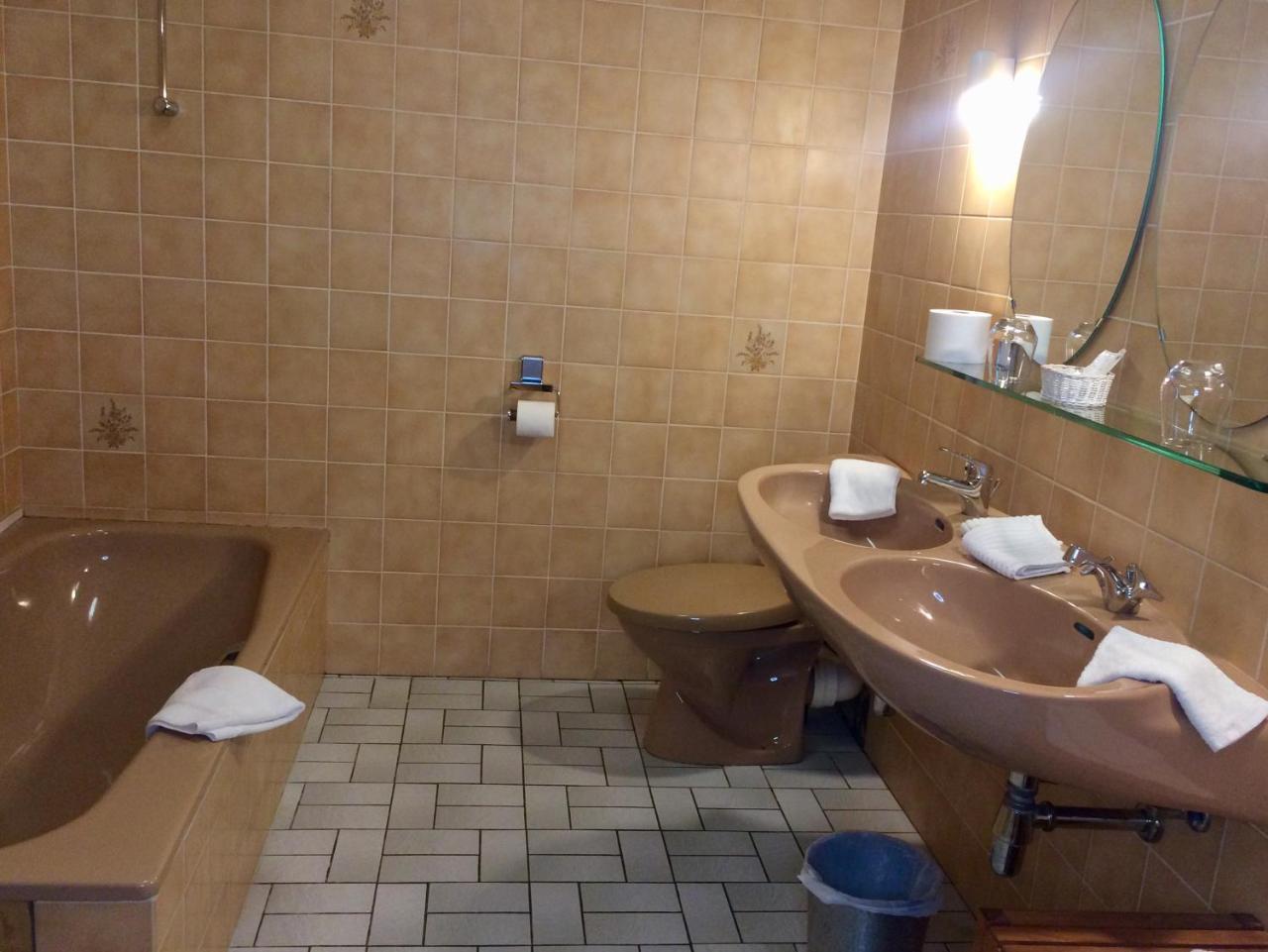 Hotel La Venerie วีร์ตง ภายนอก รูปภาพ
